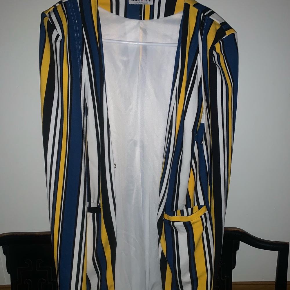 Absolutely beautiful fashion nova cape
